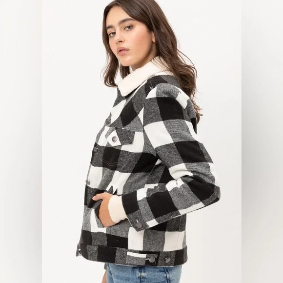 Love Tree Faux Fur Sherpa Lined Plaid Shacket / Jacket - Picture 5 of 11